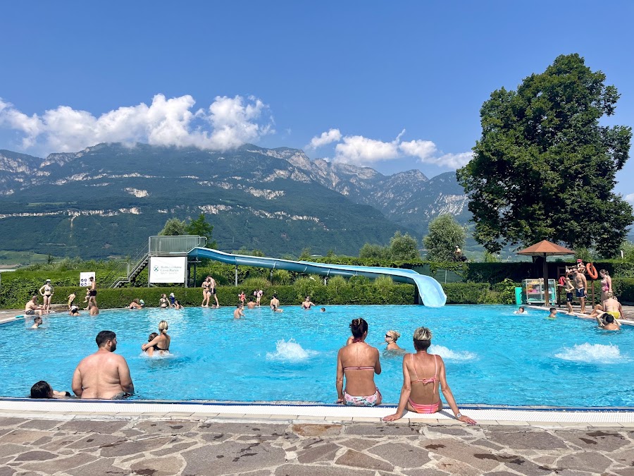 Schwimmbad Neumarkt - Lido di Egna