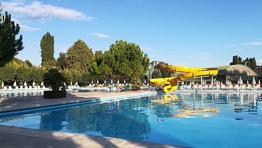 Piscine Albamare