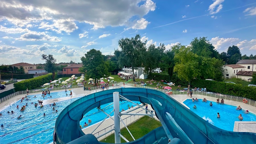 Piscina di Roncoferraro