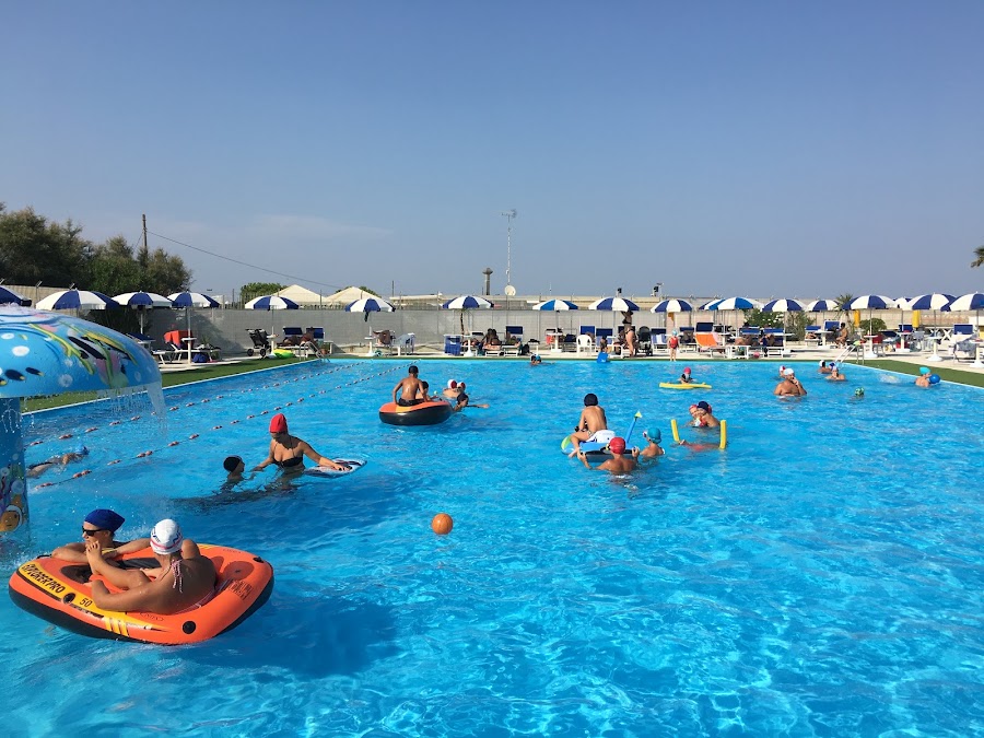 Aquarama Beach & Pool