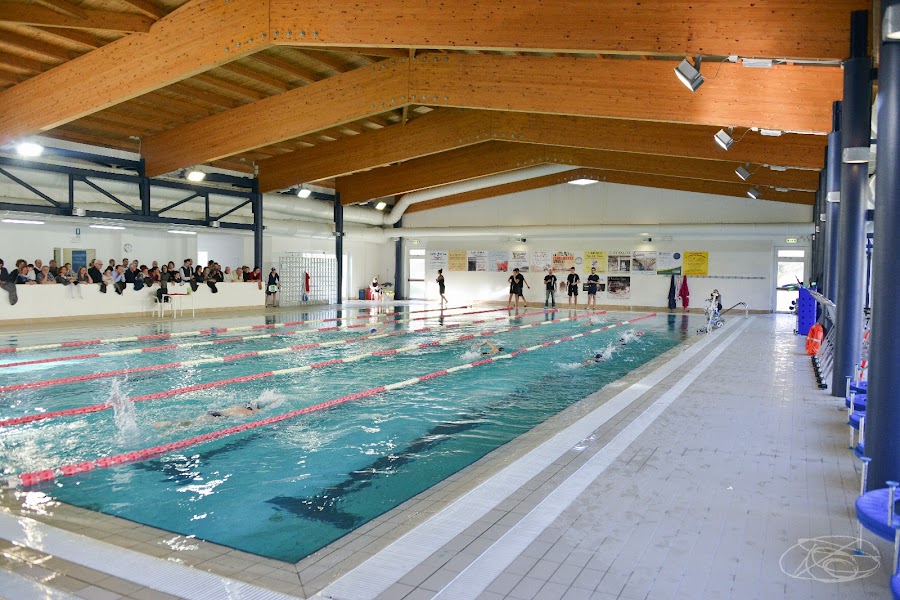 Piscina Comunale di Comeana
