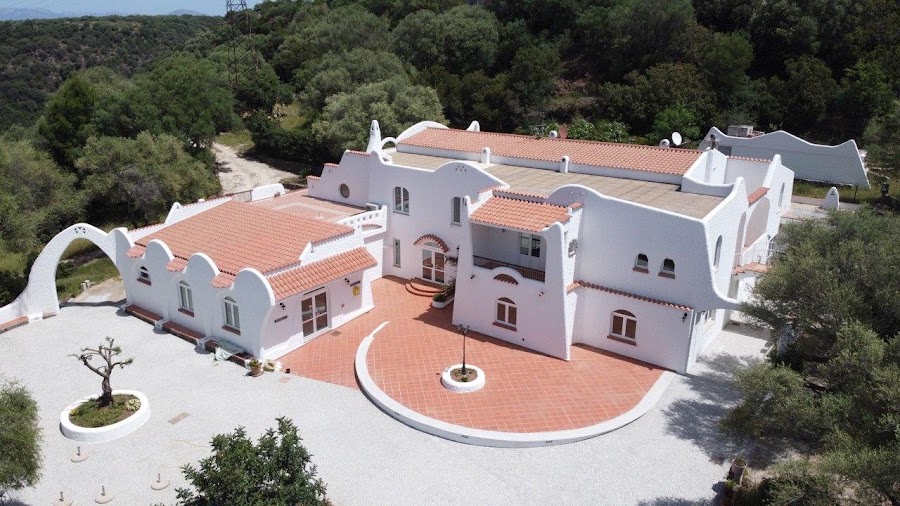 Piscina Hotel VIlla Cedrino
