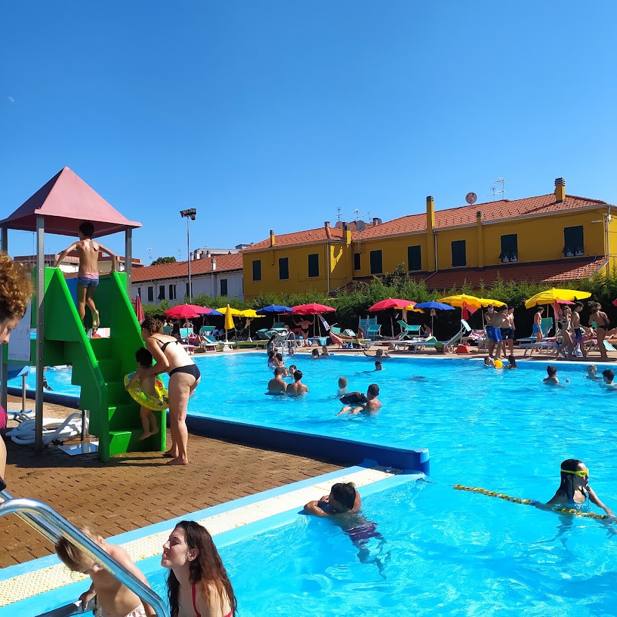 Piscina comunale di Cairo Montenotte
