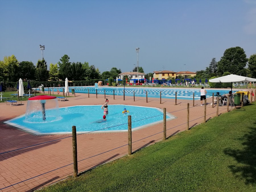 Acquatic center