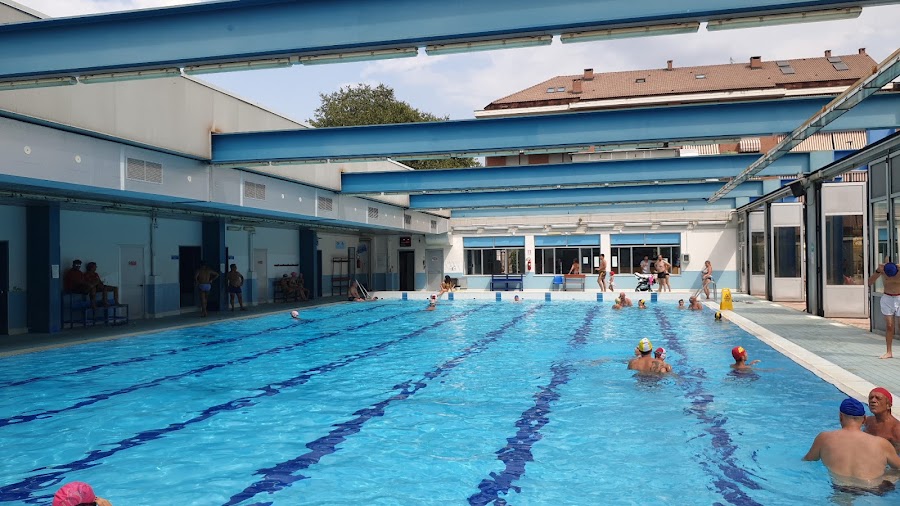 Piscina Franzoj